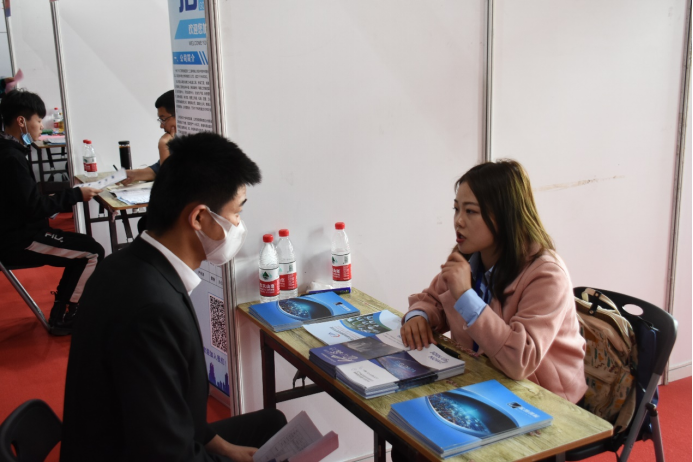 新闻稿--学院2021年毕业生供需见面会圆满落幕(修改)562.png 新闻稿--学院2021年毕业生供需见面会圆满落幕(修改)562.png